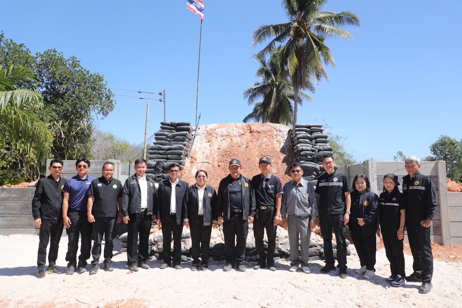 title - “ส.ป.ก. ไม่ทิ้งใครไว้ข้างหลัง” เลขาฯ สั่งลุย ศูนย์เคลื่อนที่ เร่งช่วยเกษตรกรในเขตปฏิรูปที่ดินในพื้นที่เสี่ยงภัย